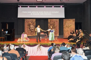 CINE TEATRO É PALCO Da ÓPERA “ELIXIR E SEUS AMORES”.