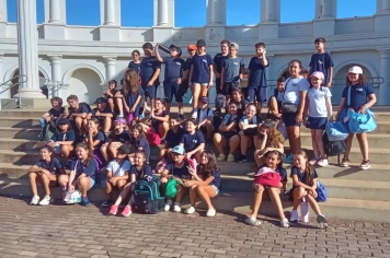 Excursão de alunos do Colégio Ipê de Assis, SP